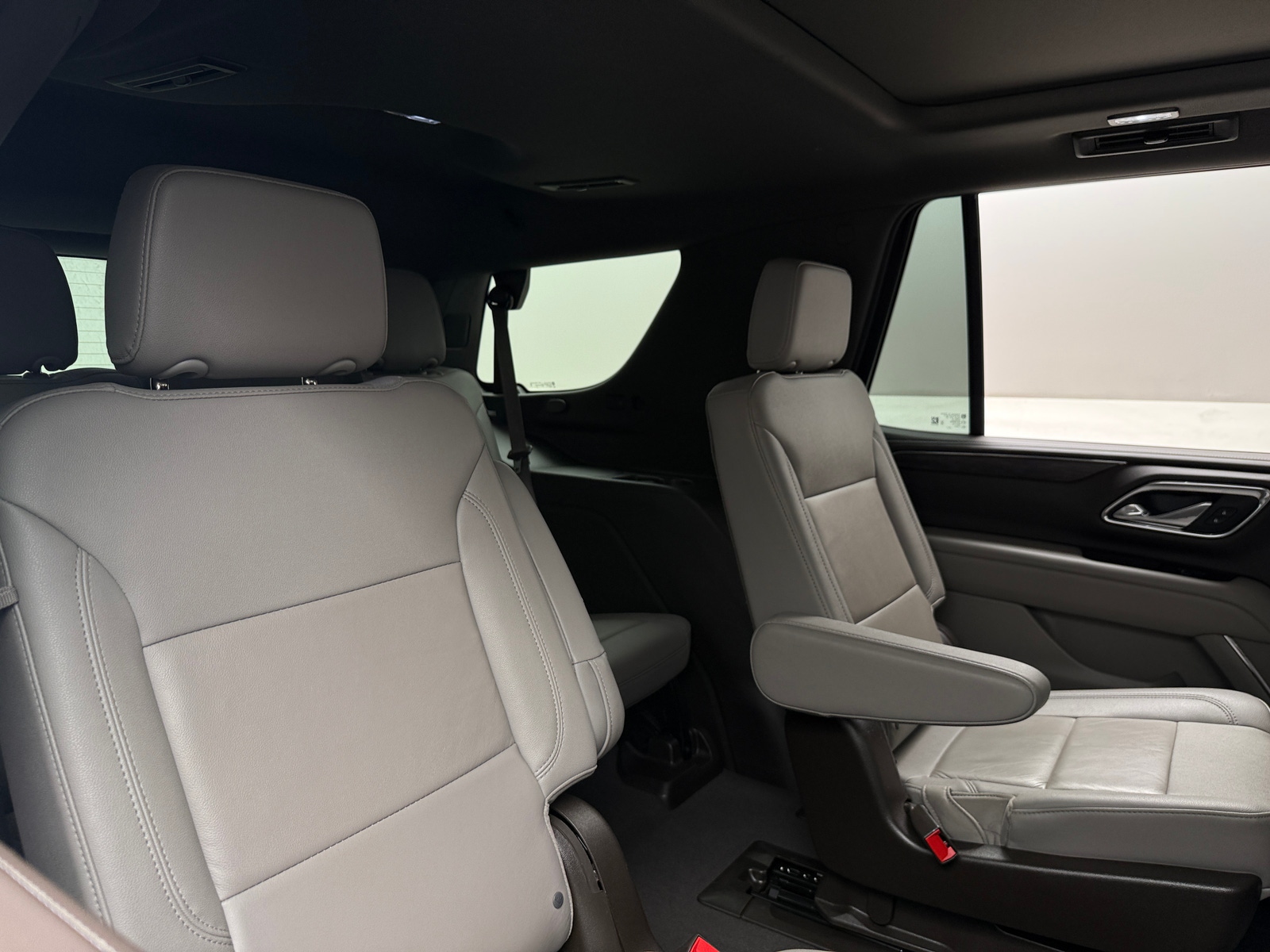 Thumbnail: 2023 Chevrolet Tahoe - 5