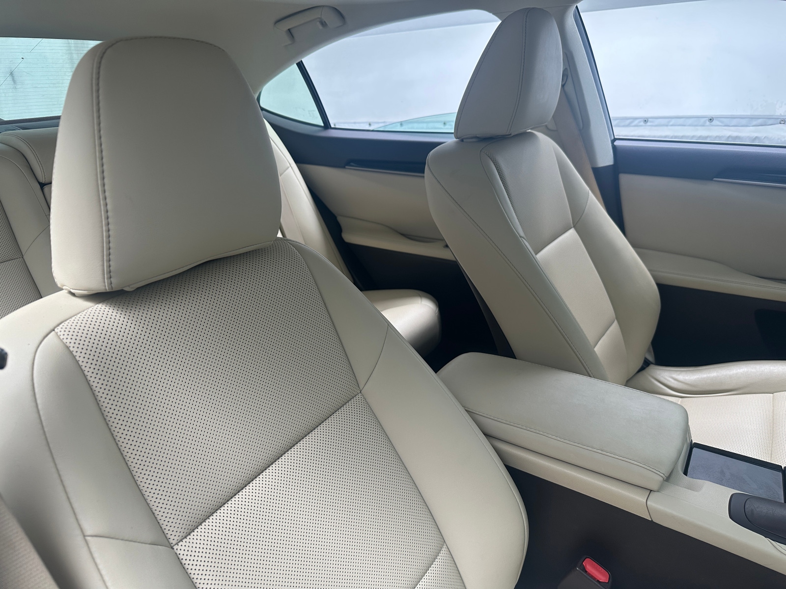 Thumbnail: 2016 Lexus ES - 2