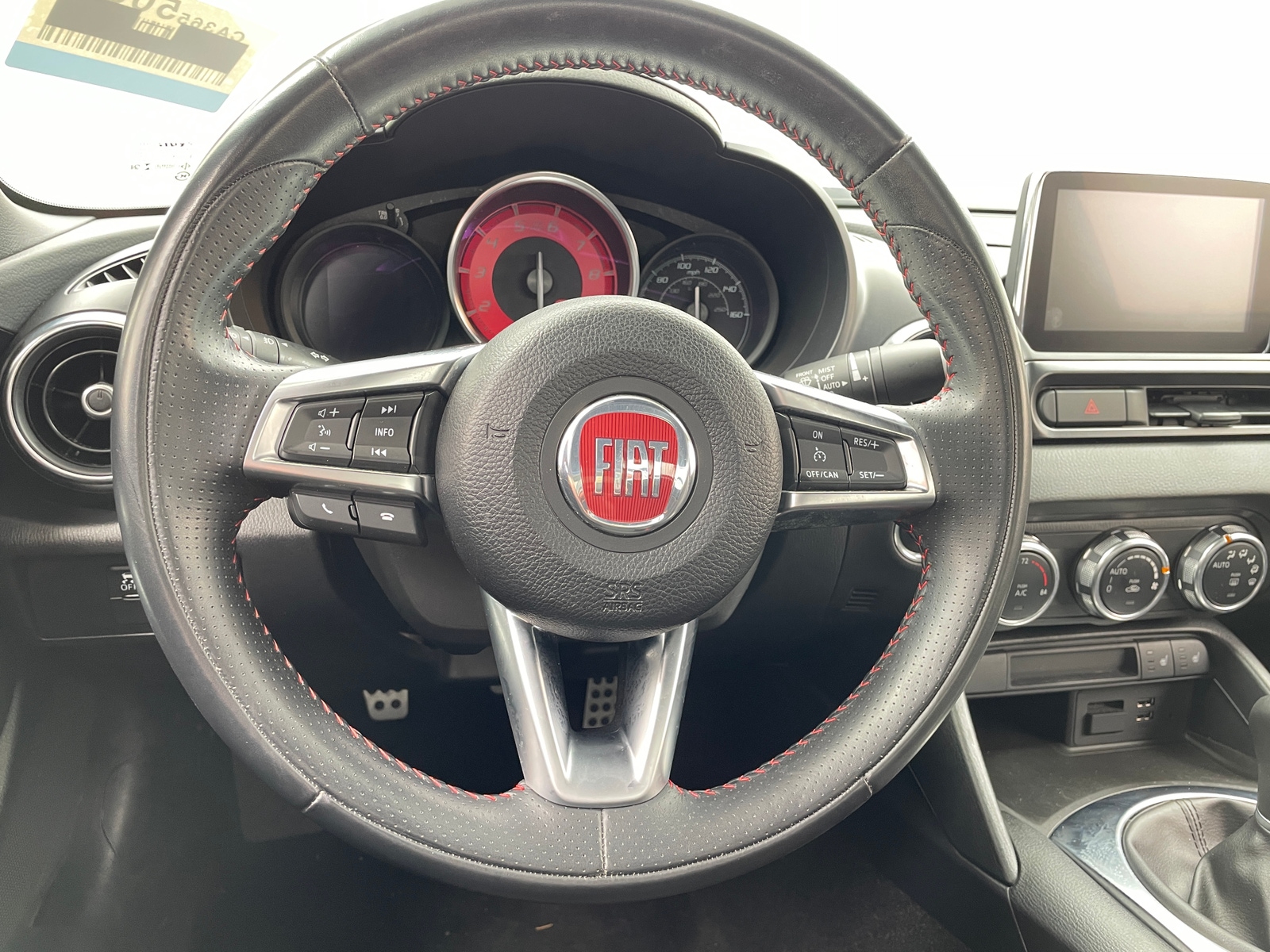 Thumbnail: 2018 Fiat 124 Spider - 3