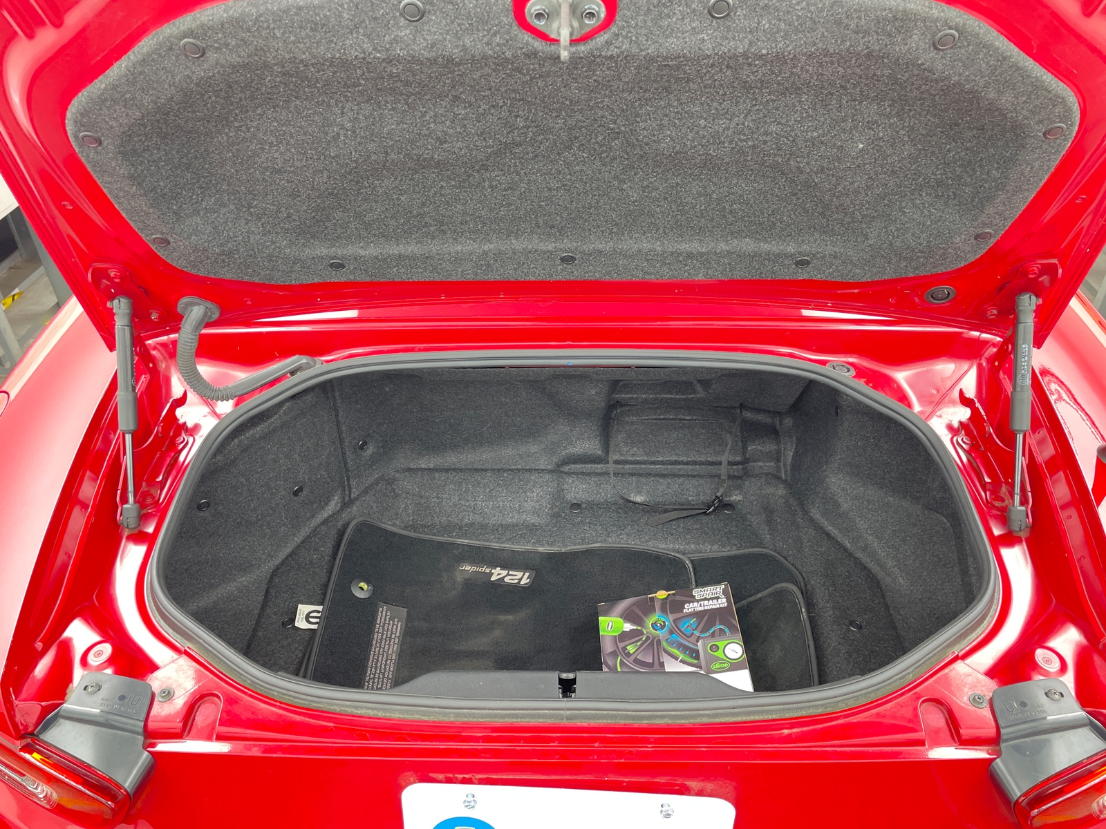 Thumbnail: 2018 Fiat 124 Spider - 4