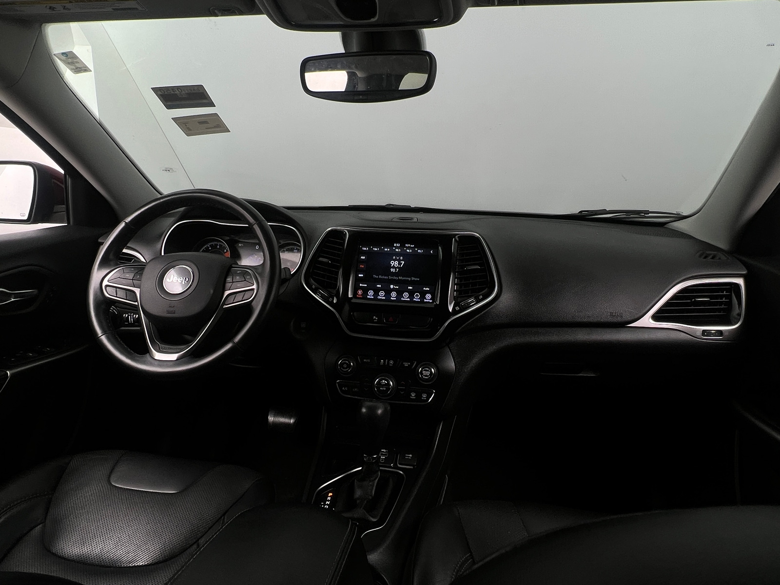 Thumbnail: 2019 Jeep Cherokee - 2