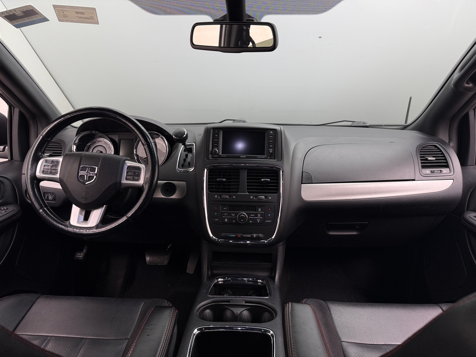 Thumbnail: 2019 Dodge Grand Caravan - 2