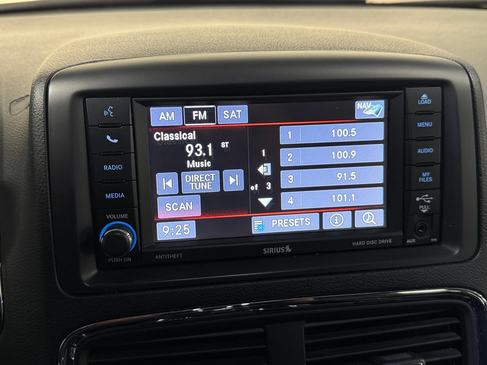 Thumbnail: 2019 Dodge Grand Caravan - 3