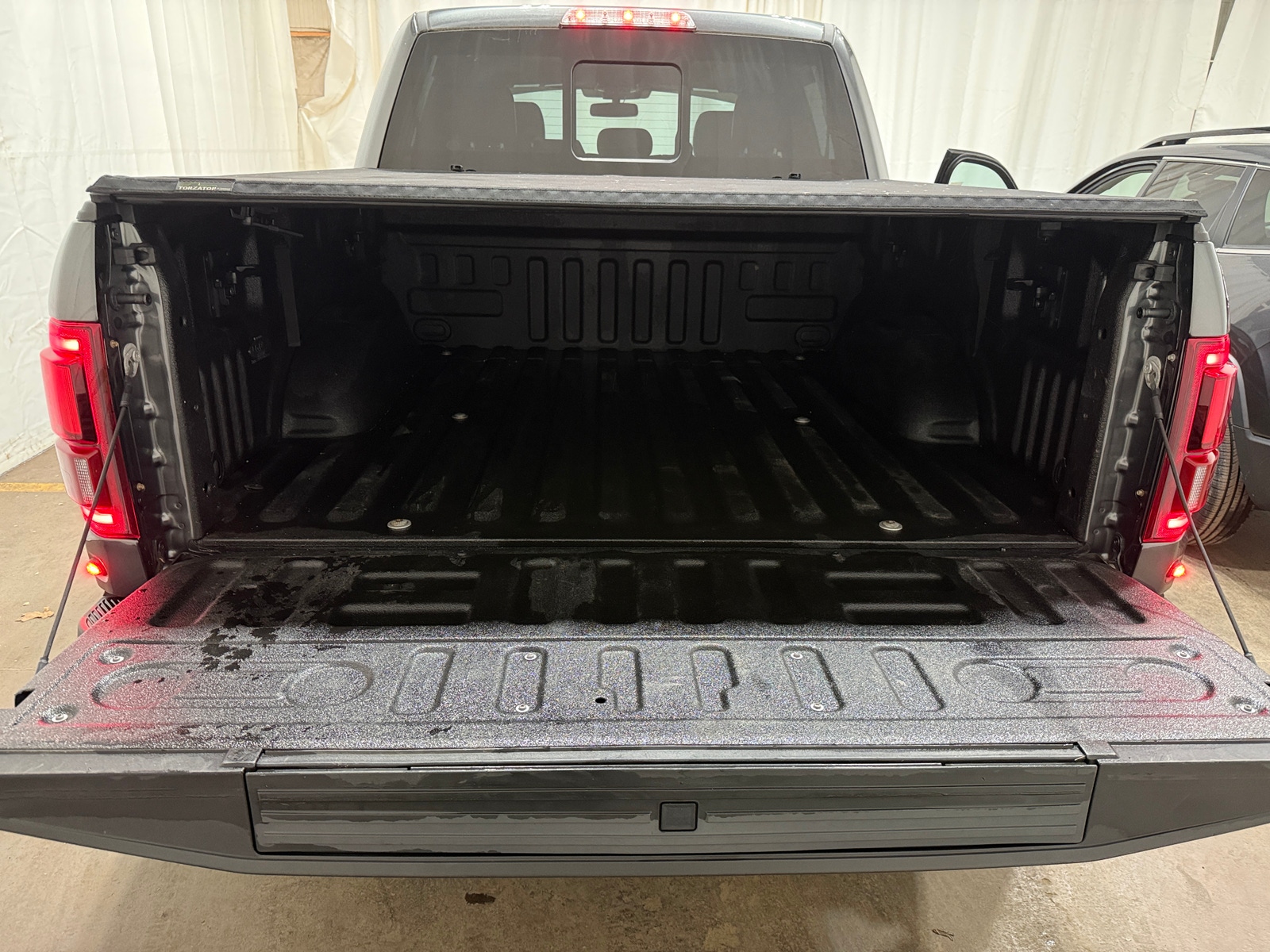 Thumbnail: 2020 Ford Econoline - 7