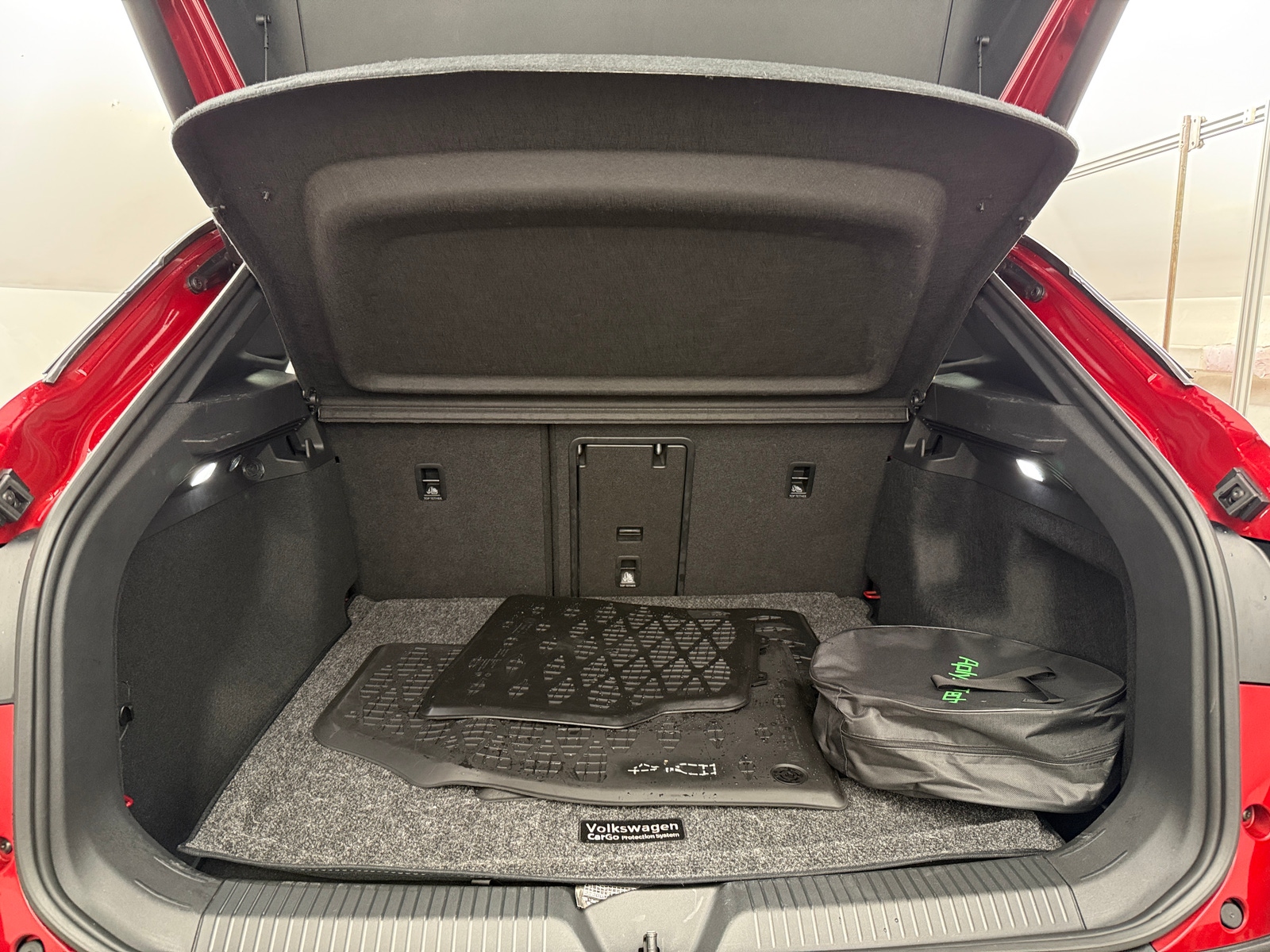 Thumbnail: 2023 Volkswagen ID.4 - 6