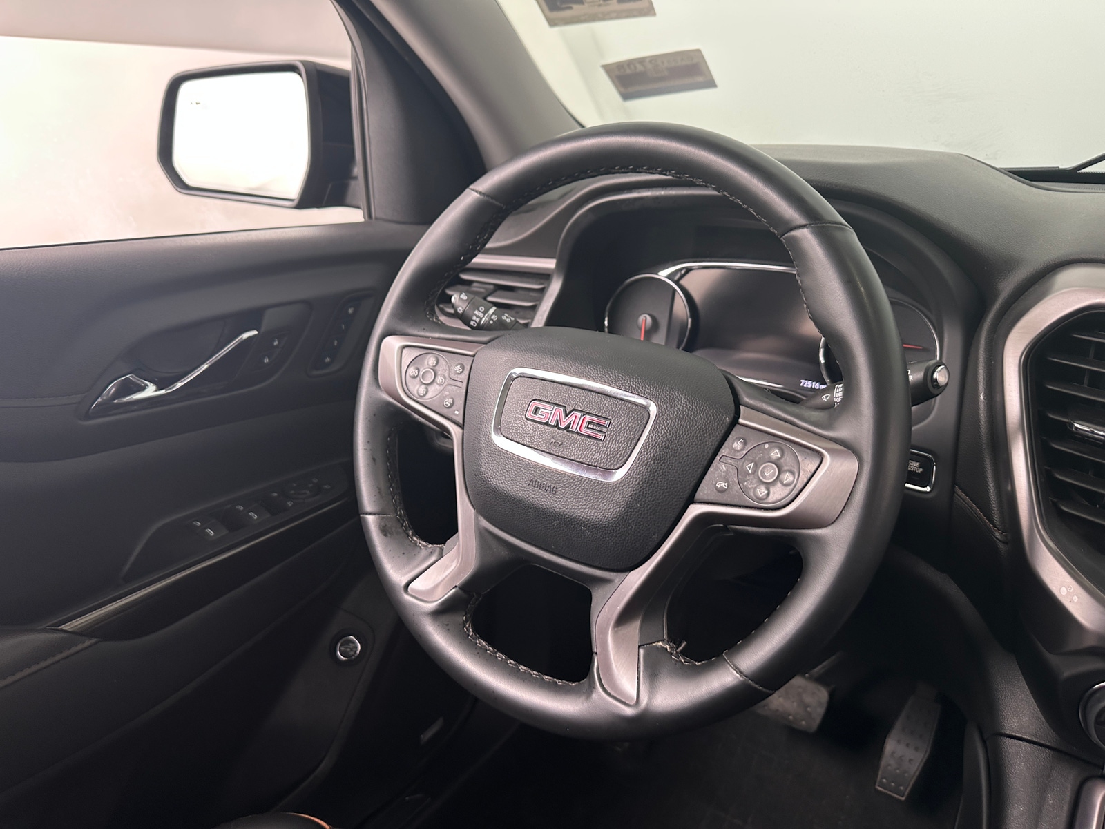 Thumbnail: 2023 GMC Acadia - 5