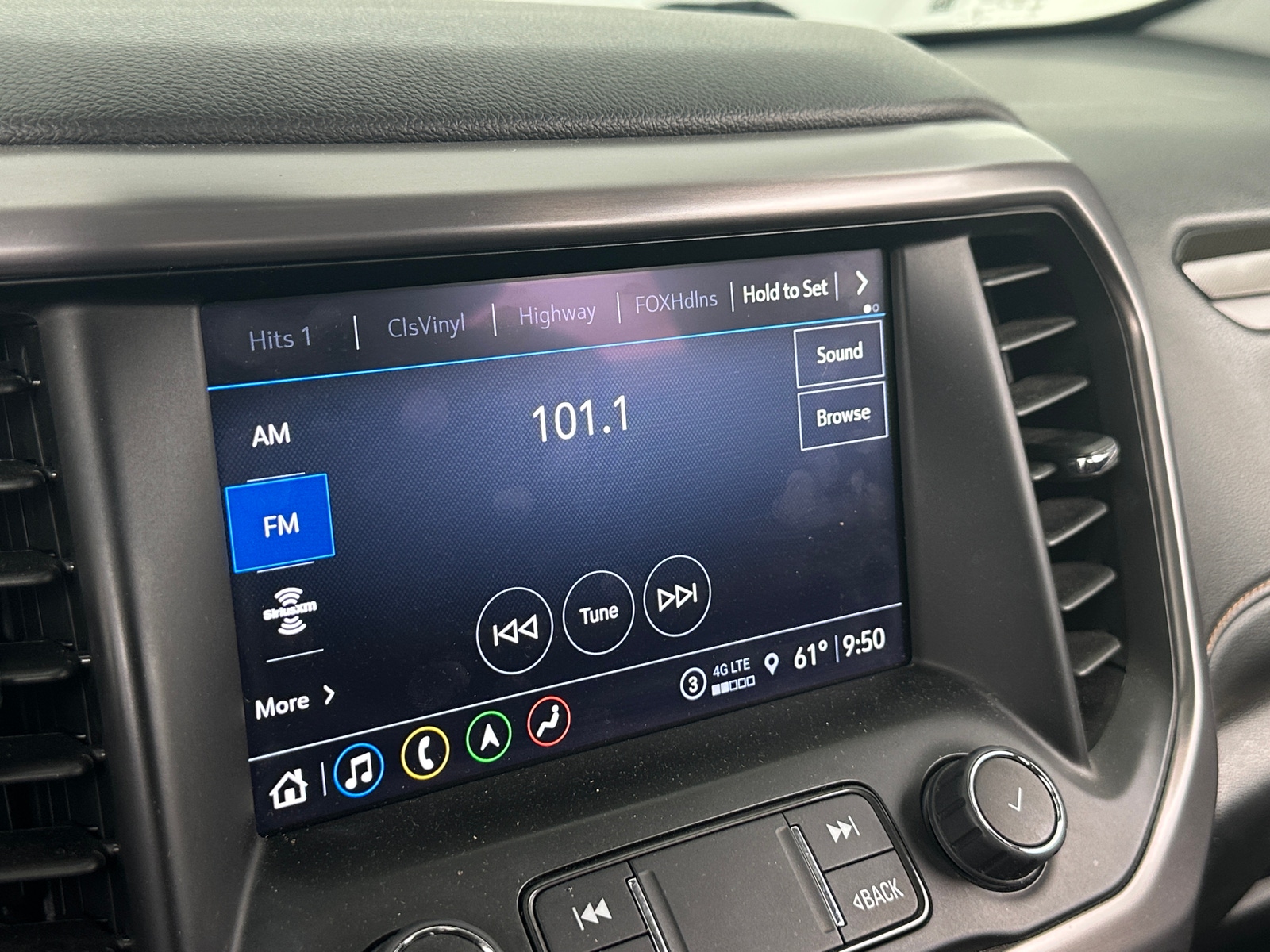 Thumbnail: 2023 GMC Acadia - 4