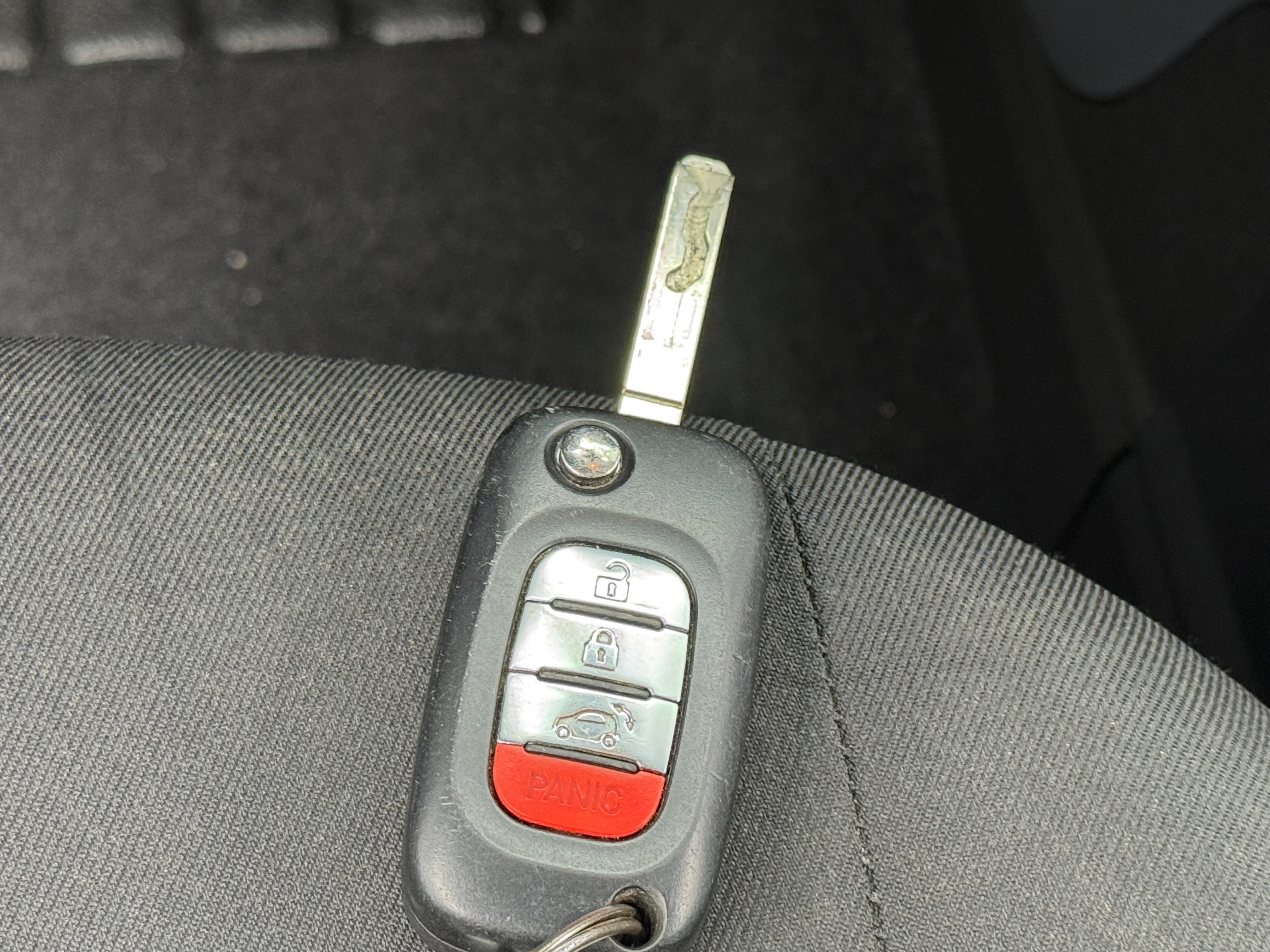 Used 2018 smart fortwo pure with VIN WMEFJ9BA0JK302168 for sale in Auburn, WA