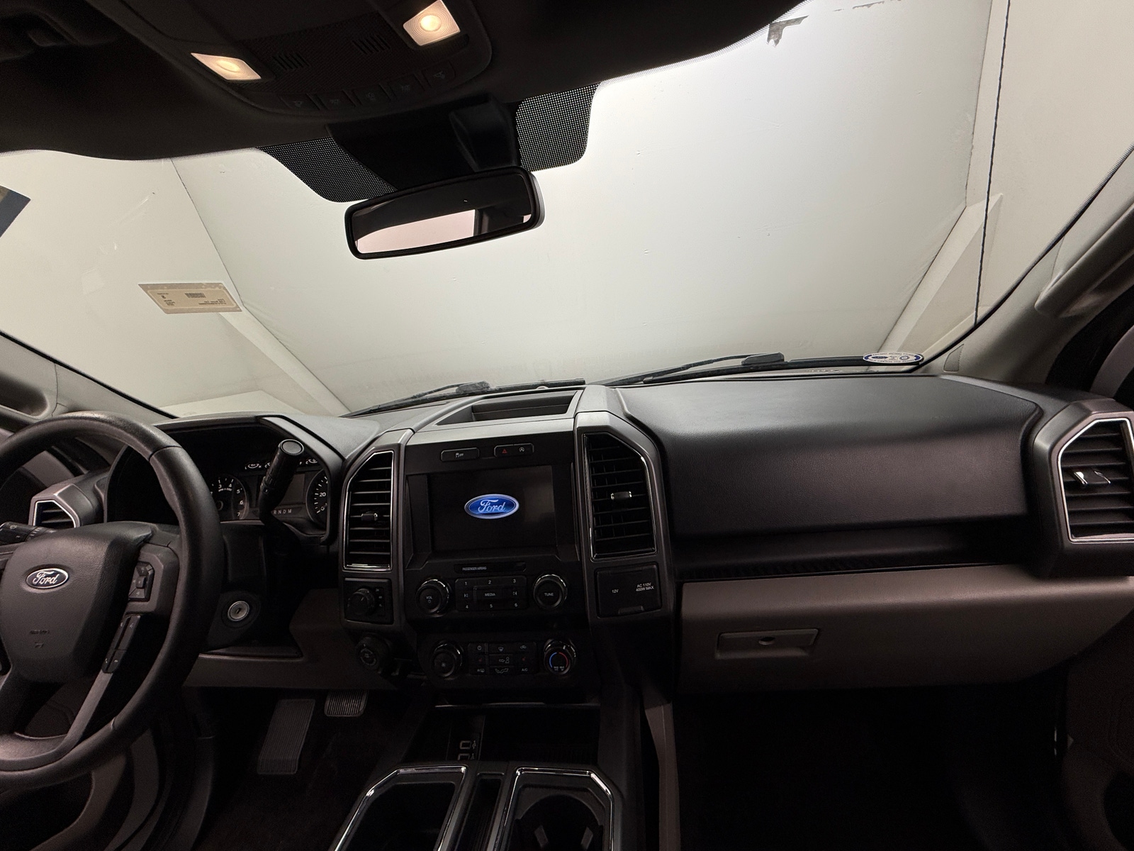 Thumbnail: 2019 Ford Econoline - 3