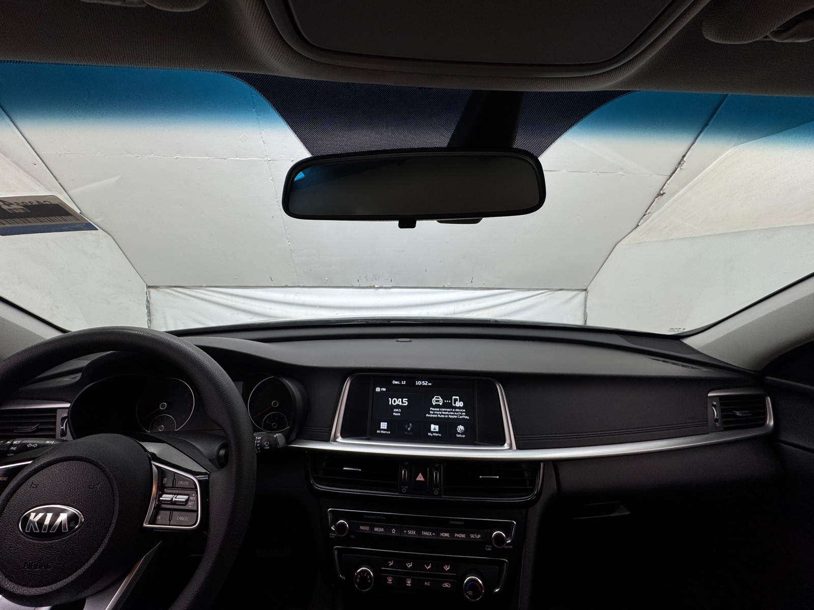 Thumbnail: 2020 Kia Optima - 3