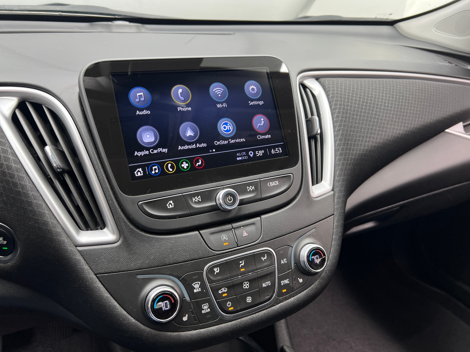 Thumbnail: 2024 Chevrolet Malibu - 4