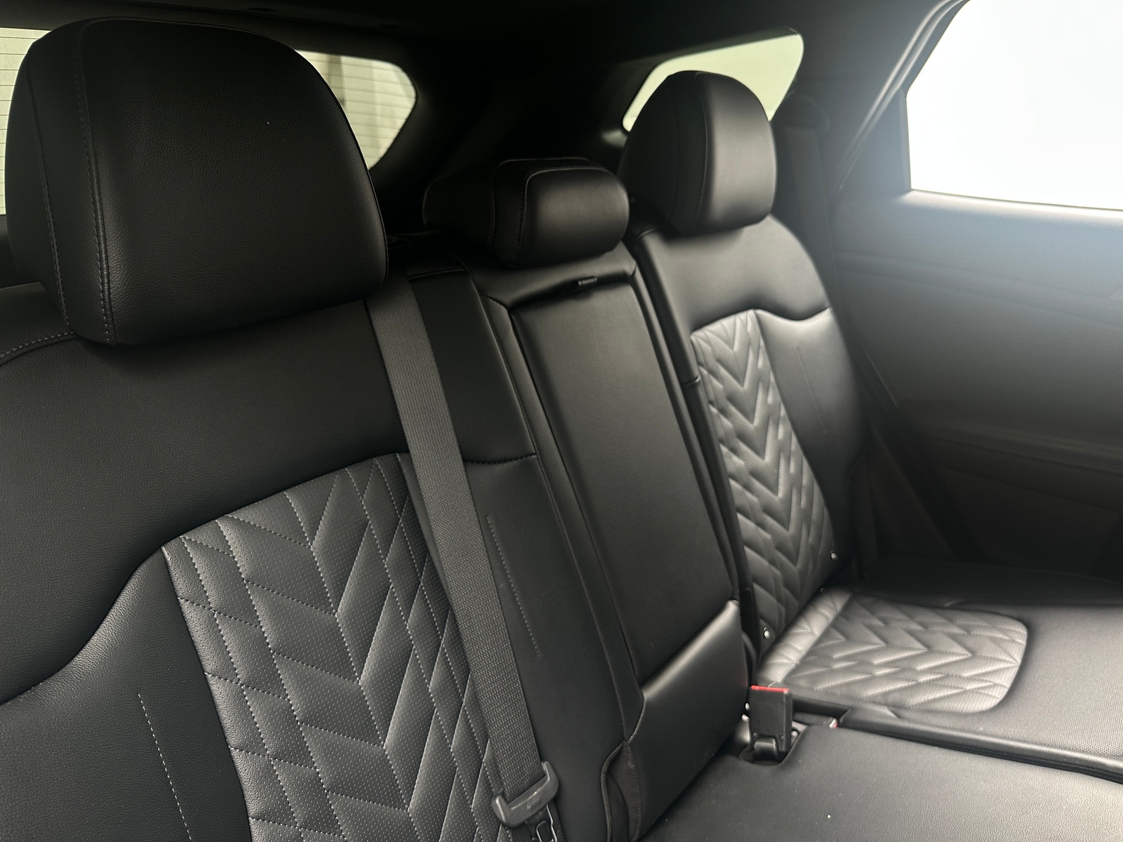 Thumbnail: 2023 Kia Sportage - 5