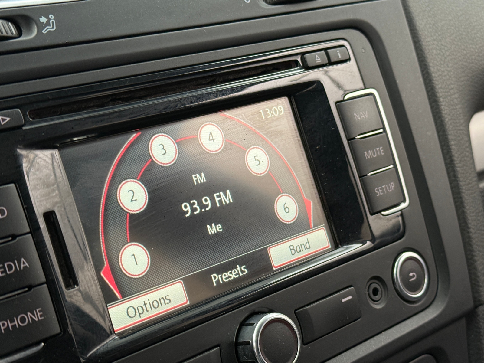 Thumbnail: 2012 Volkswagen Golf - 4