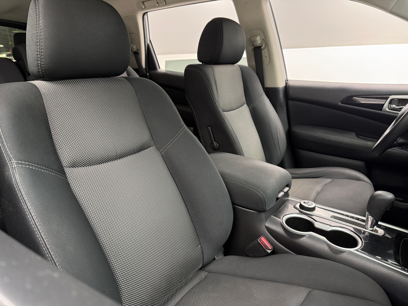 Thumbnail: 2017 Nissan Pathfinder - 2