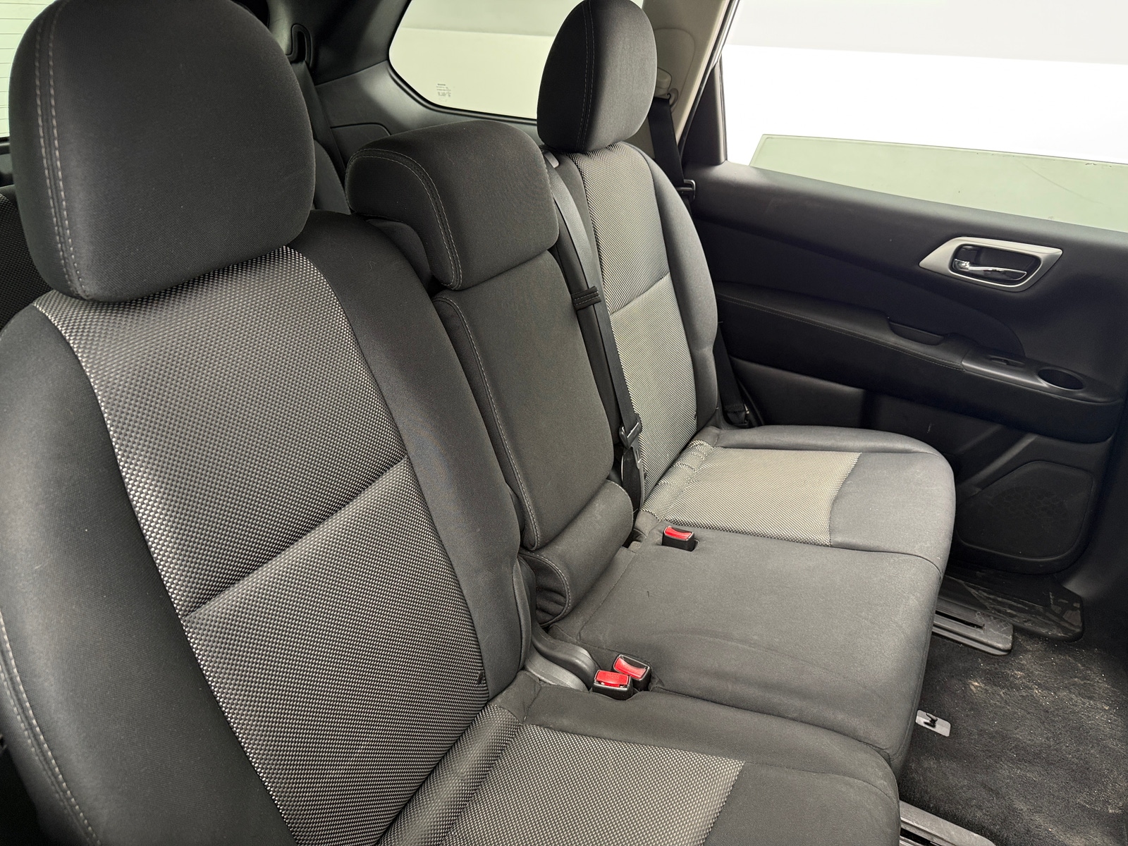 Thumbnail: 2017 Nissan Pathfinder - 6