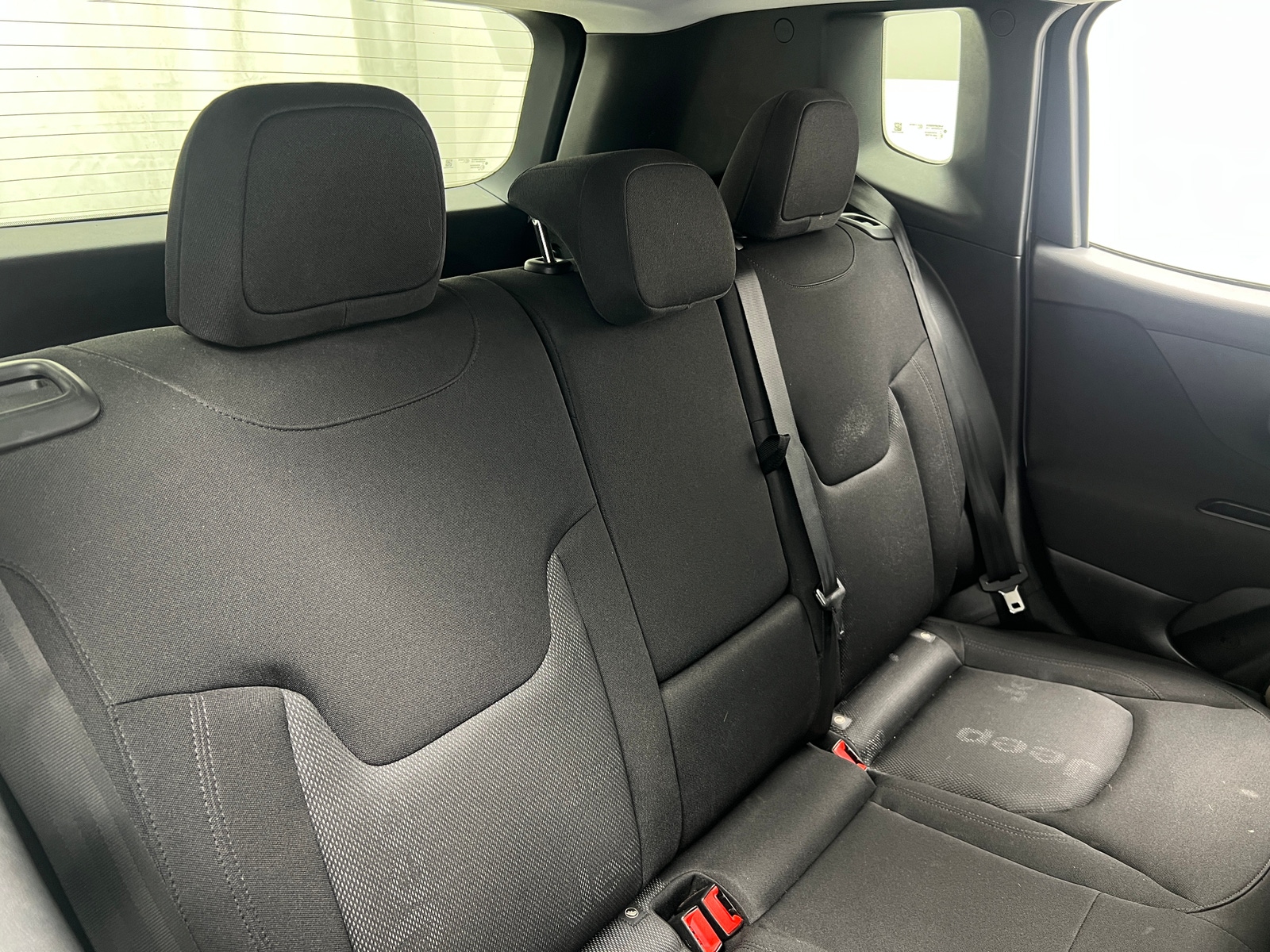 Thumbnail: 2017 Jeep Renegade - 6