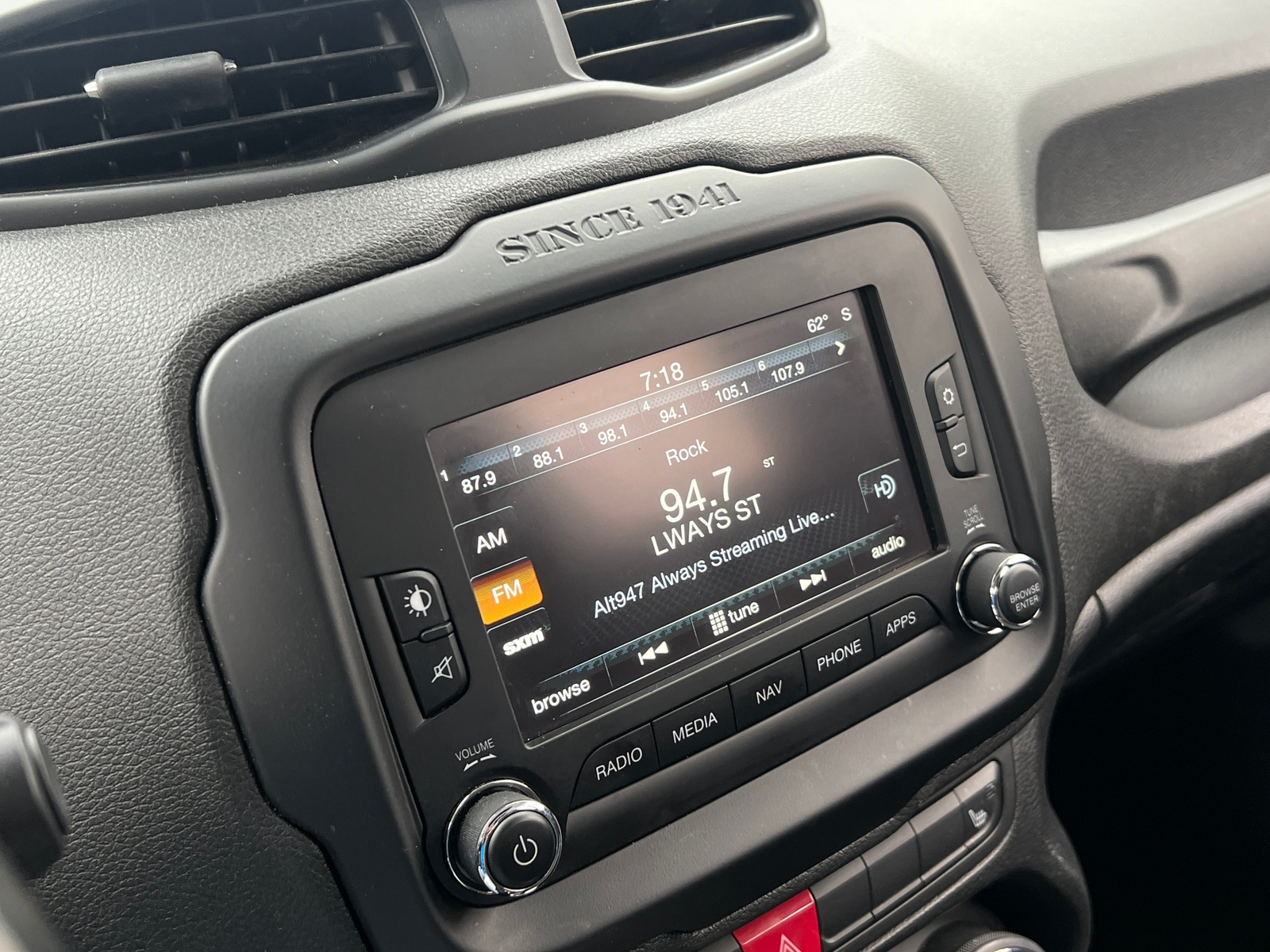 Thumbnail: 2017 Jeep Renegade - 4