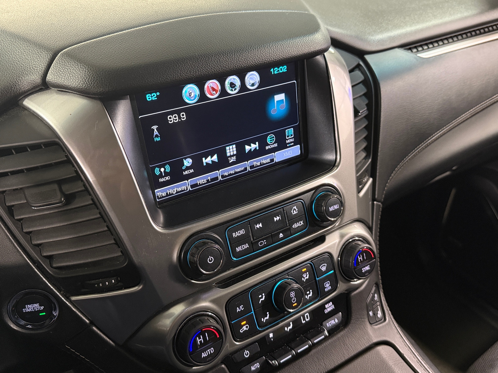 Thumbnail: 2018 Chevrolet Tahoe - 3