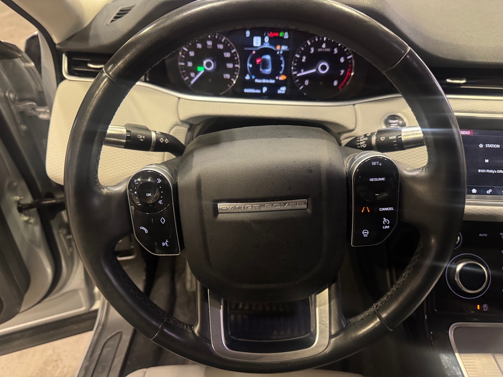 Thumbnail: 2020 Land Rover Range Rover Evoque - 4