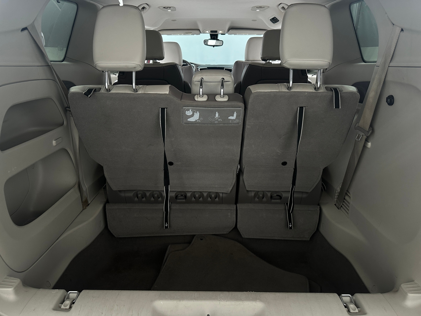 Thumbnail: 2017 Chrysler Pacifica - 6