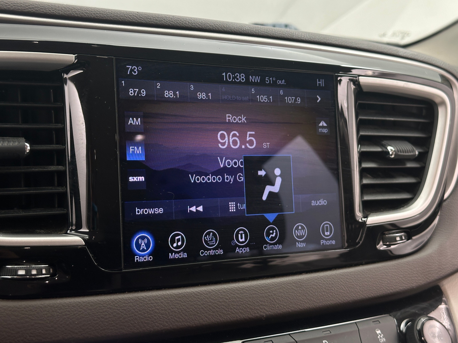 Thumbnail: 2017 Chrysler Pacifica - 3