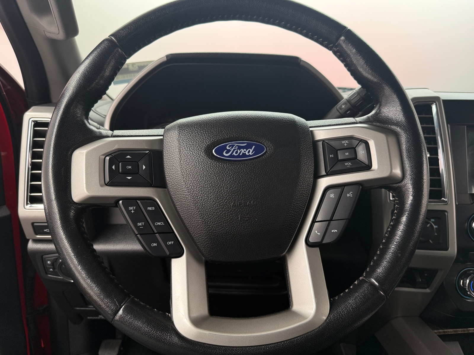 Thumbnail: 2017 Ford Econoline - 4