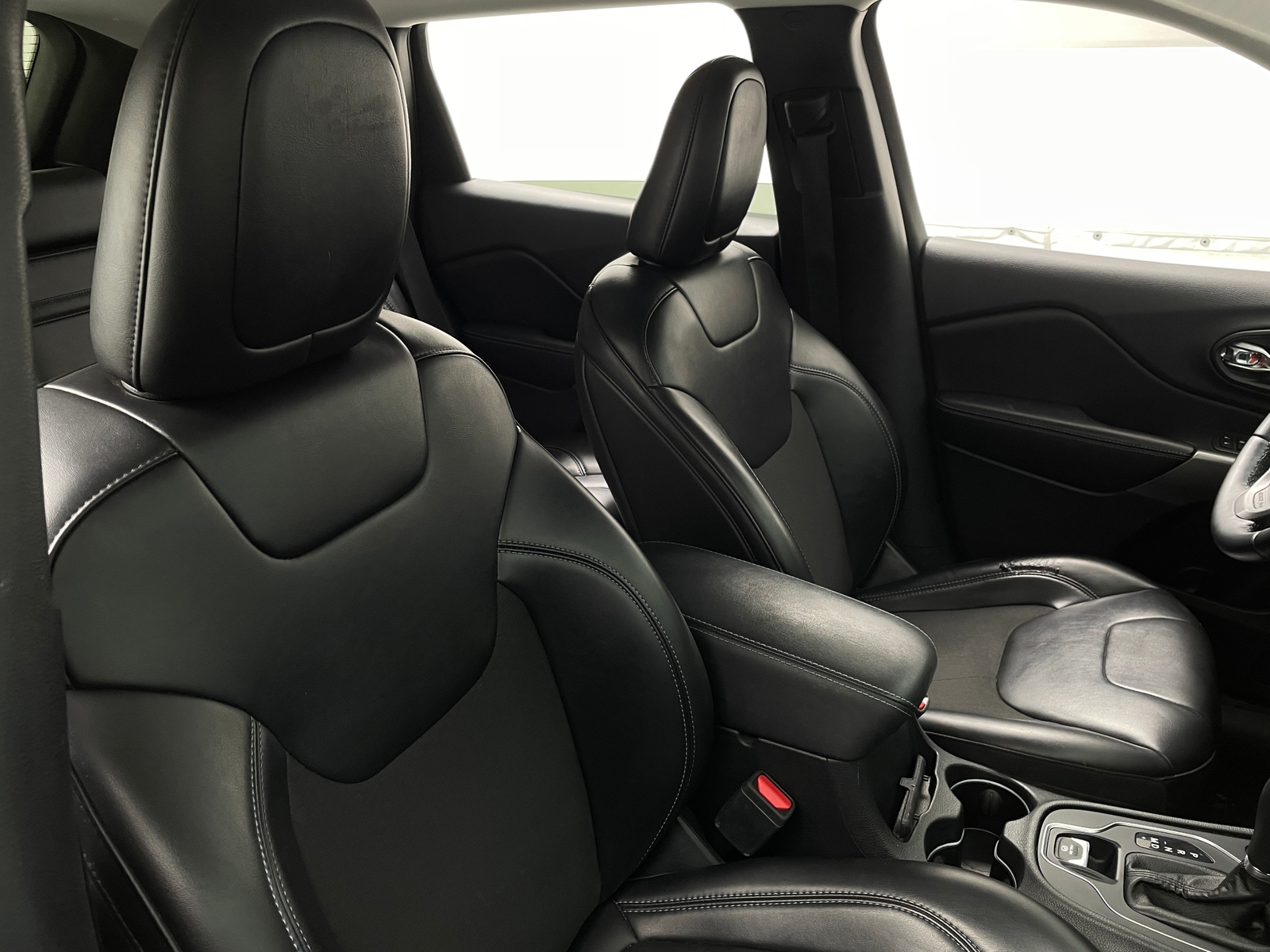 Thumbnail: 2019 Jeep Cherokee - 2