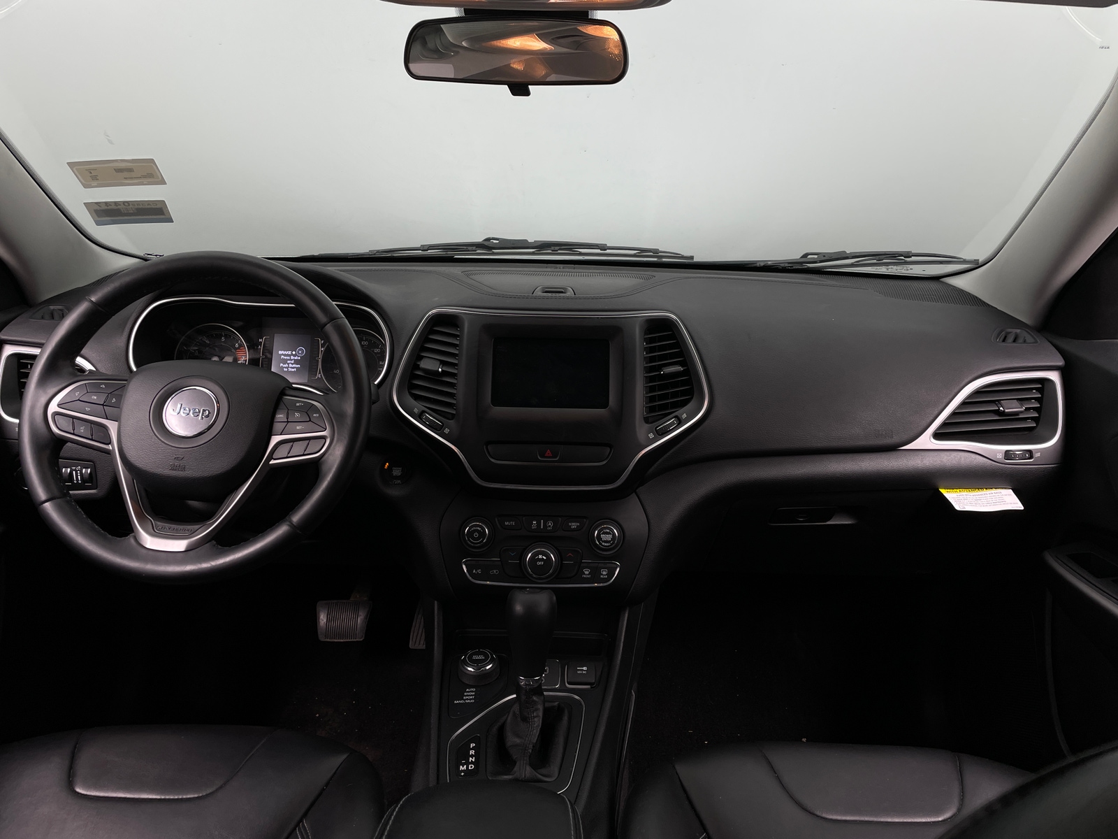 Thumbnail: 2019 Jeep Cherokee - 3