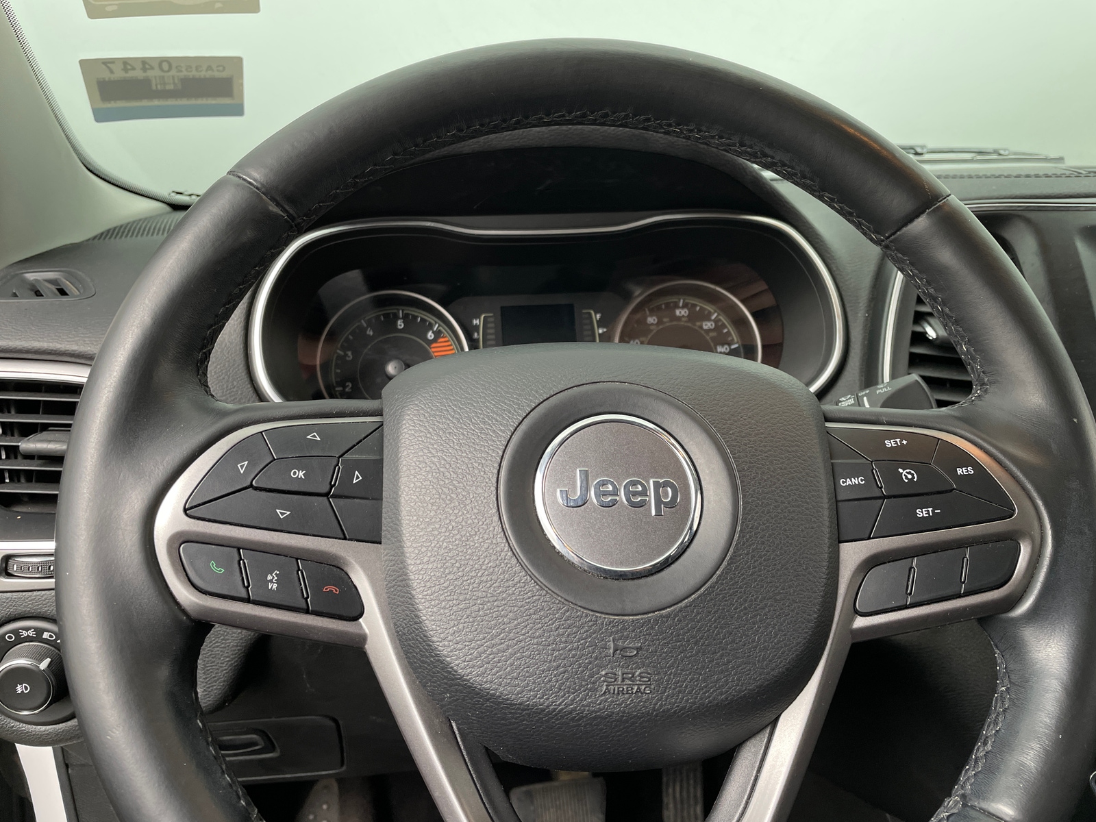 Thumbnail: 2019 Jeep Cherokee - 5