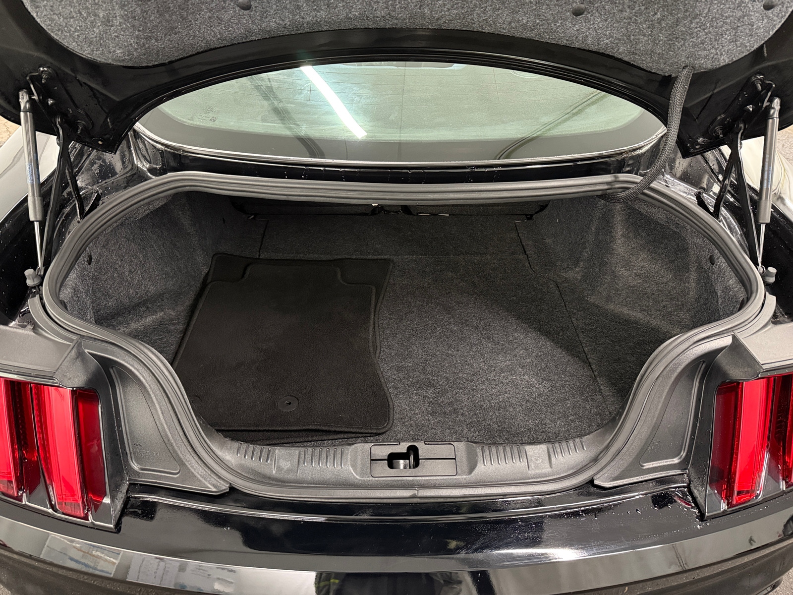 Thumbnail: 2017 Ford Mustang - 6