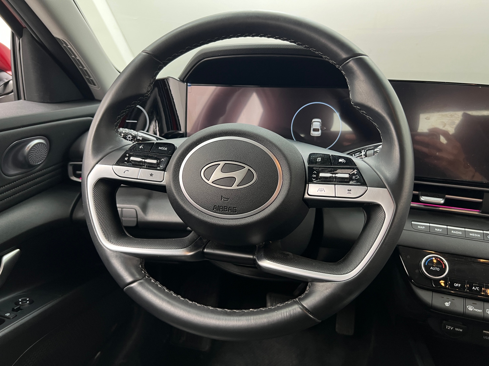 Thumbnail: 2024 Hyundai Elantra - 4