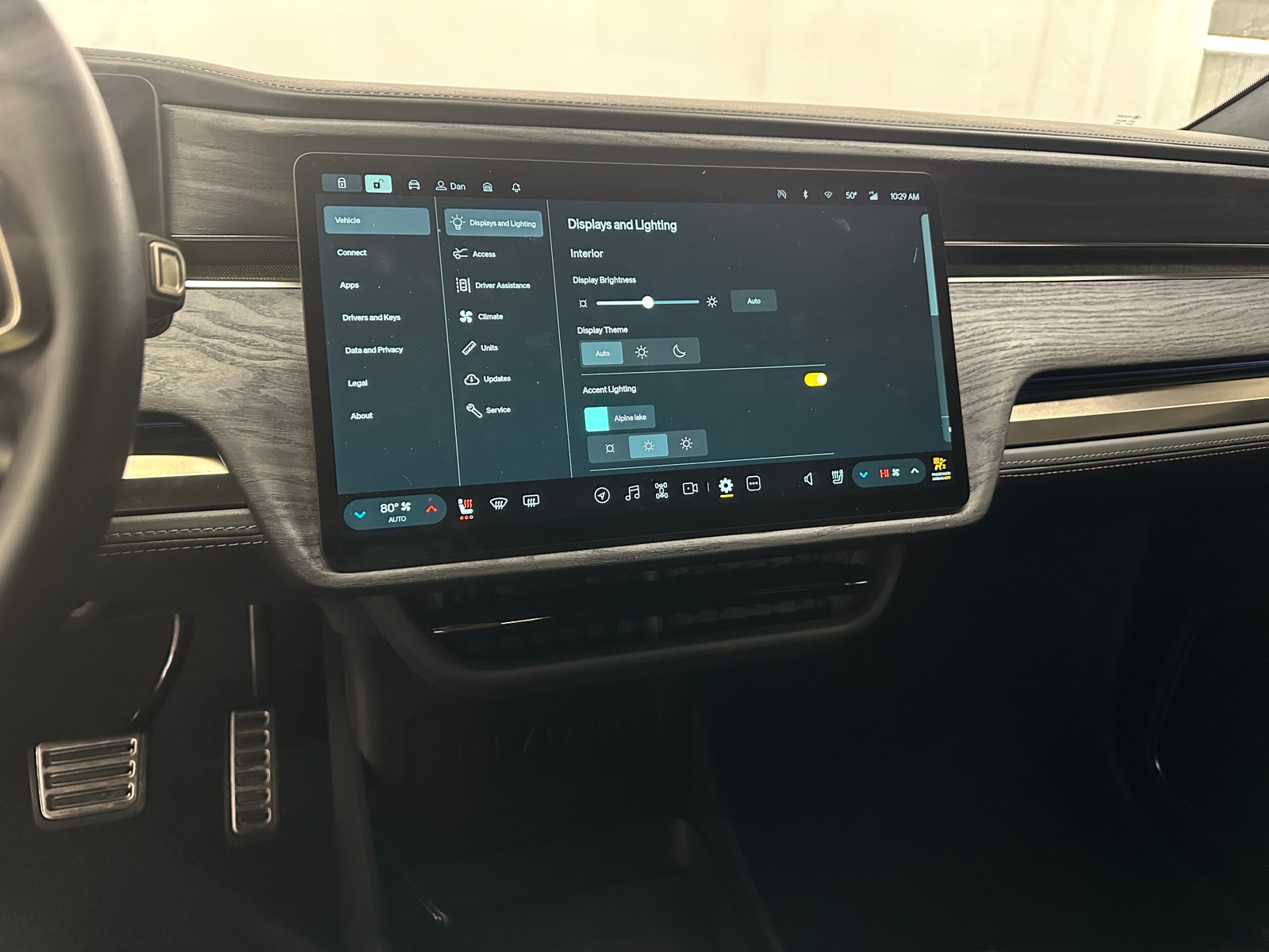 Thumbnail: 2022 Rivian R1T - 3