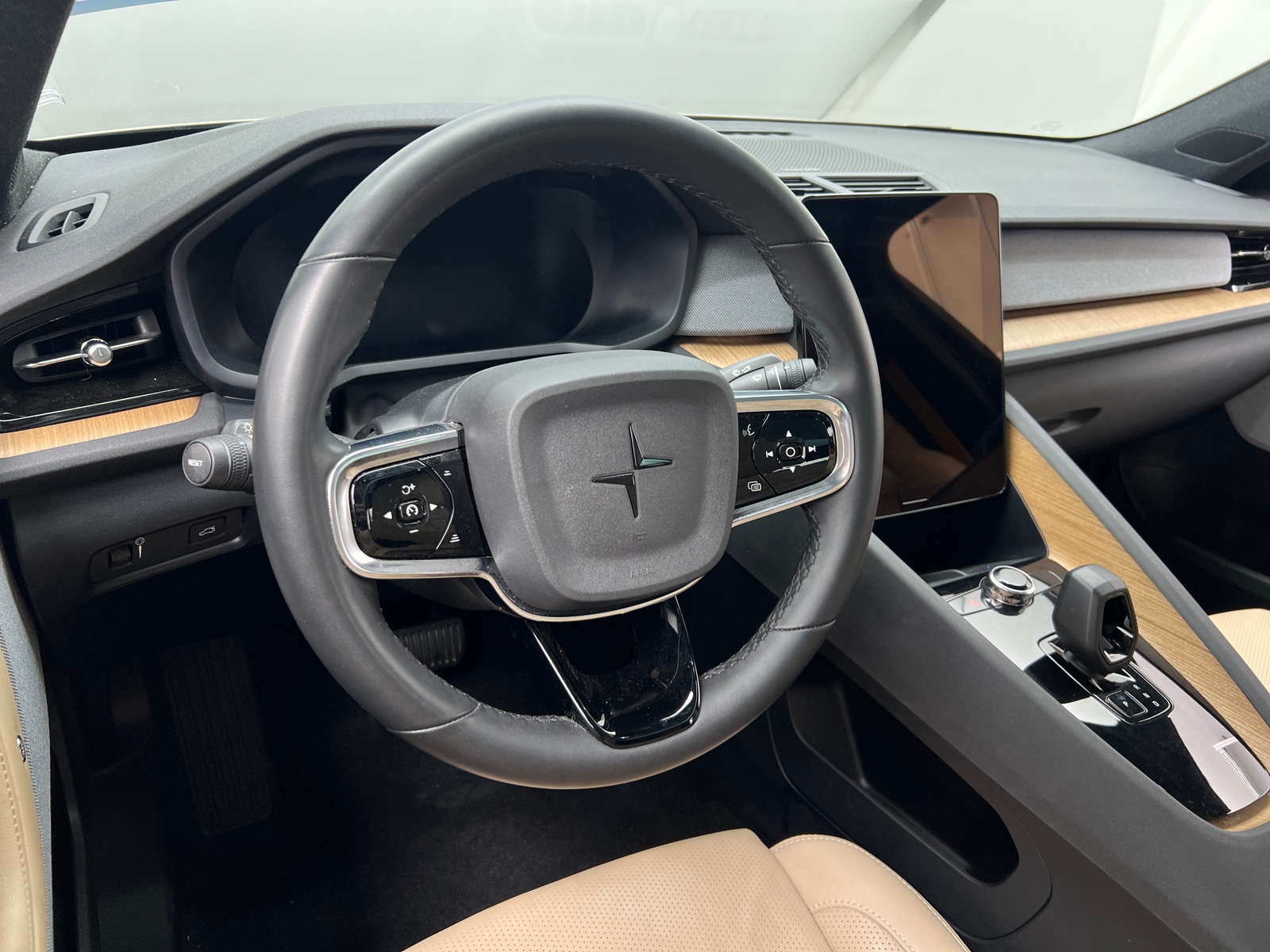 Thumbnail: 2022 Polestar 2 - 5