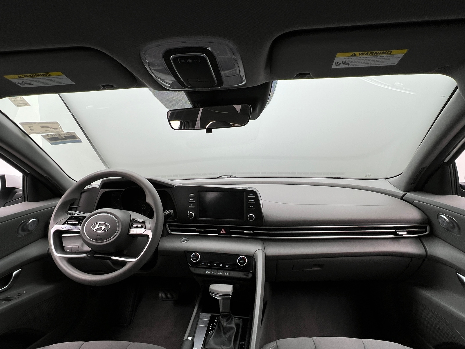 Thumbnail: 2022 Hyundai Elantra - 3