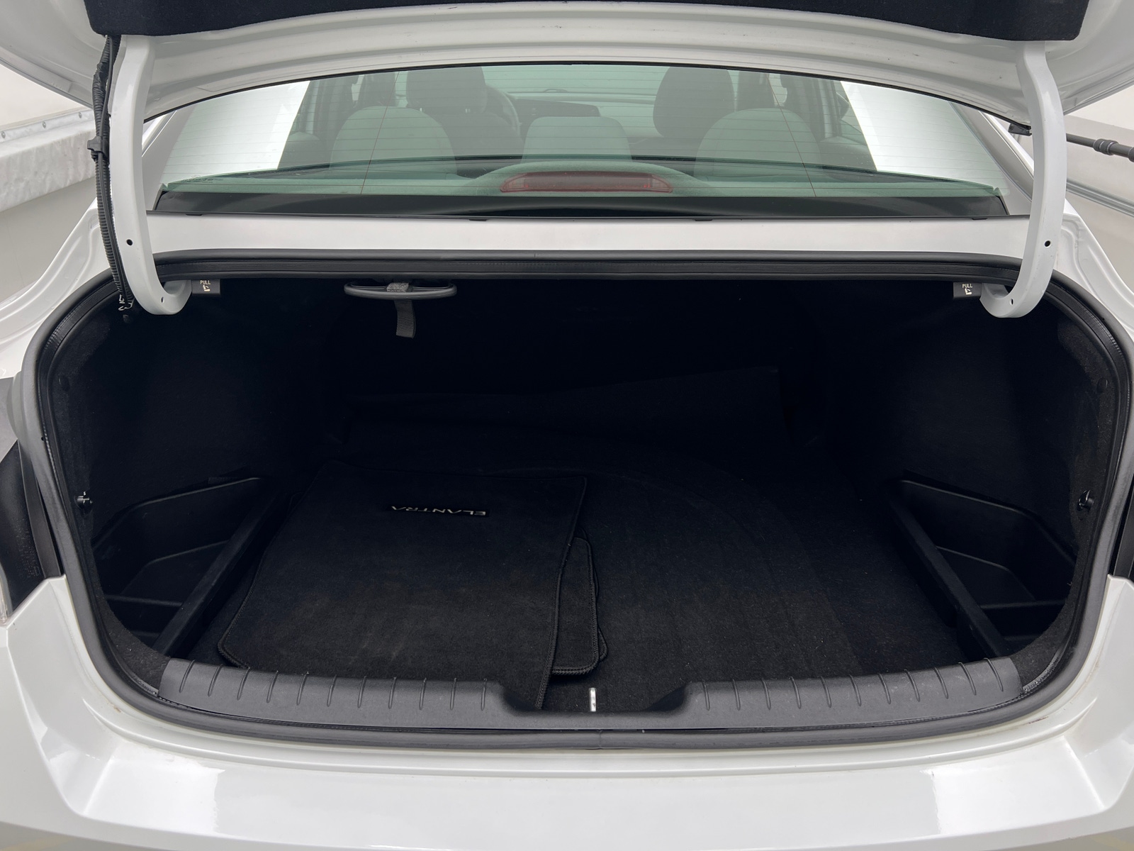 Thumbnail: 2022 Hyundai Elantra - 7