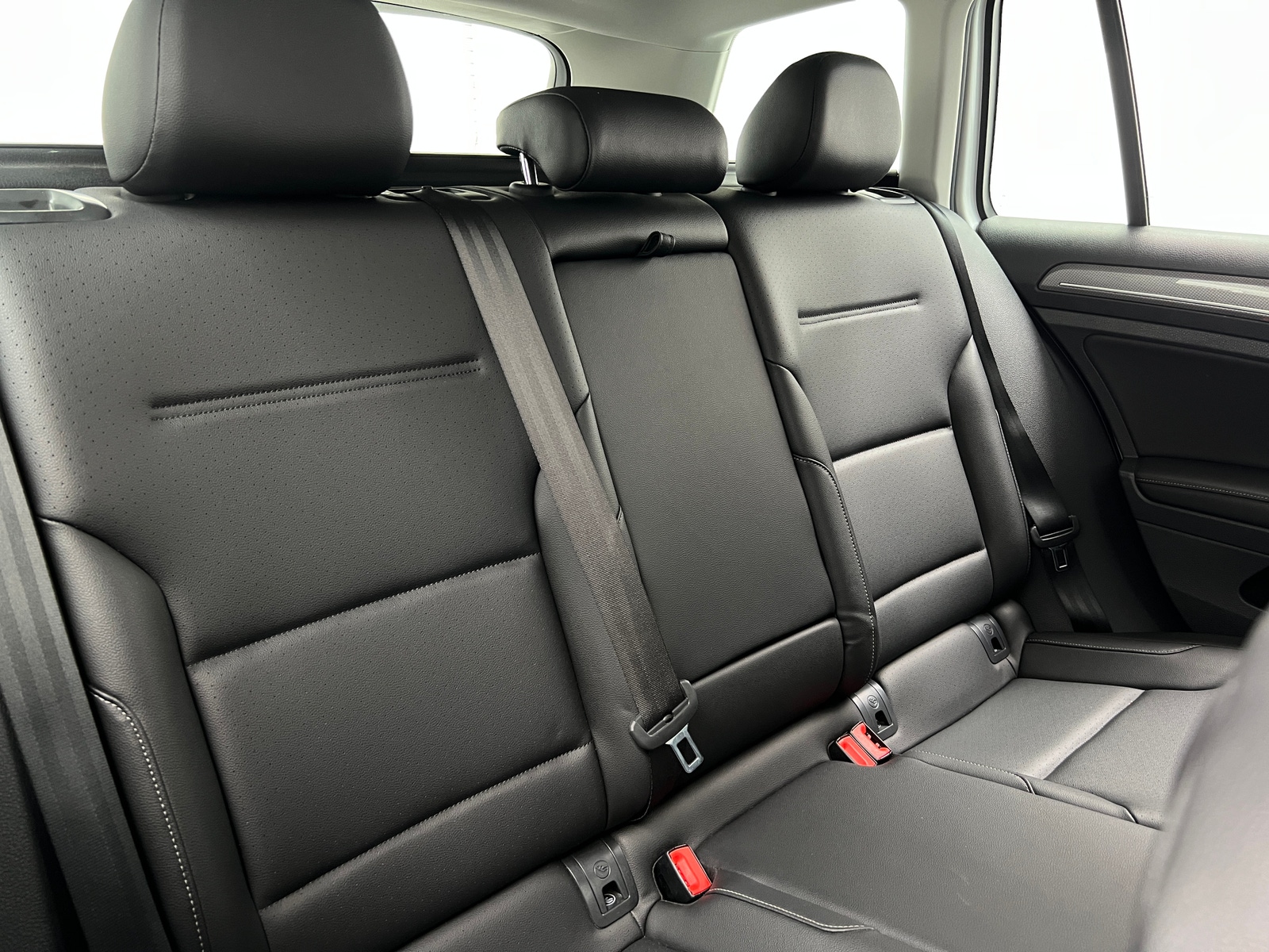 Thumbnail: 2017 Volkswagen Golf - 5