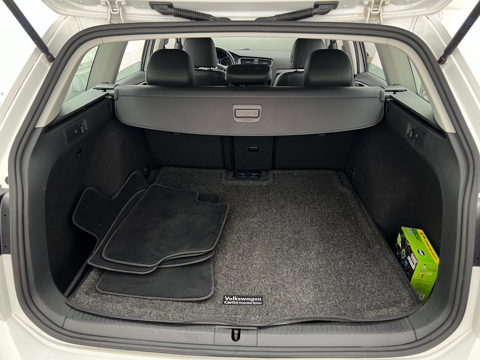 Thumbnail: 2017 Volkswagen Golf - 6