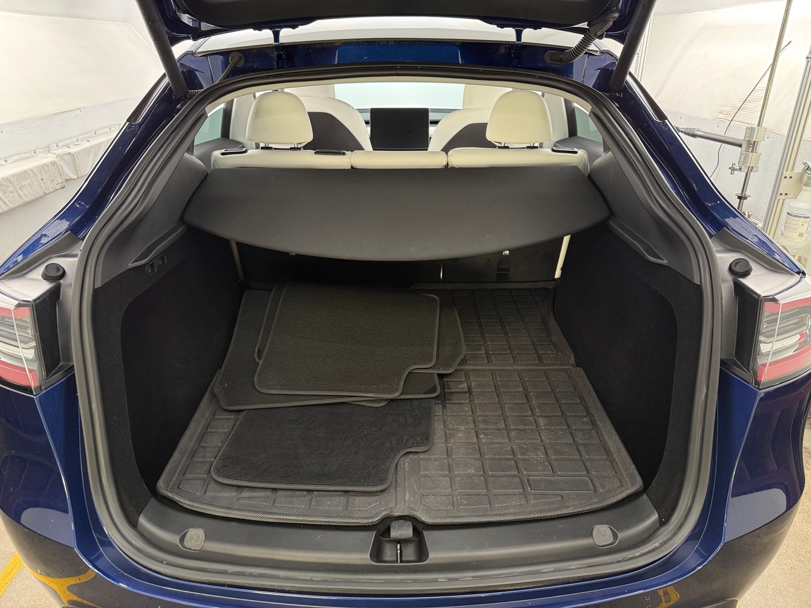 Thumbnail: 2023 Tesla Model Y - 6