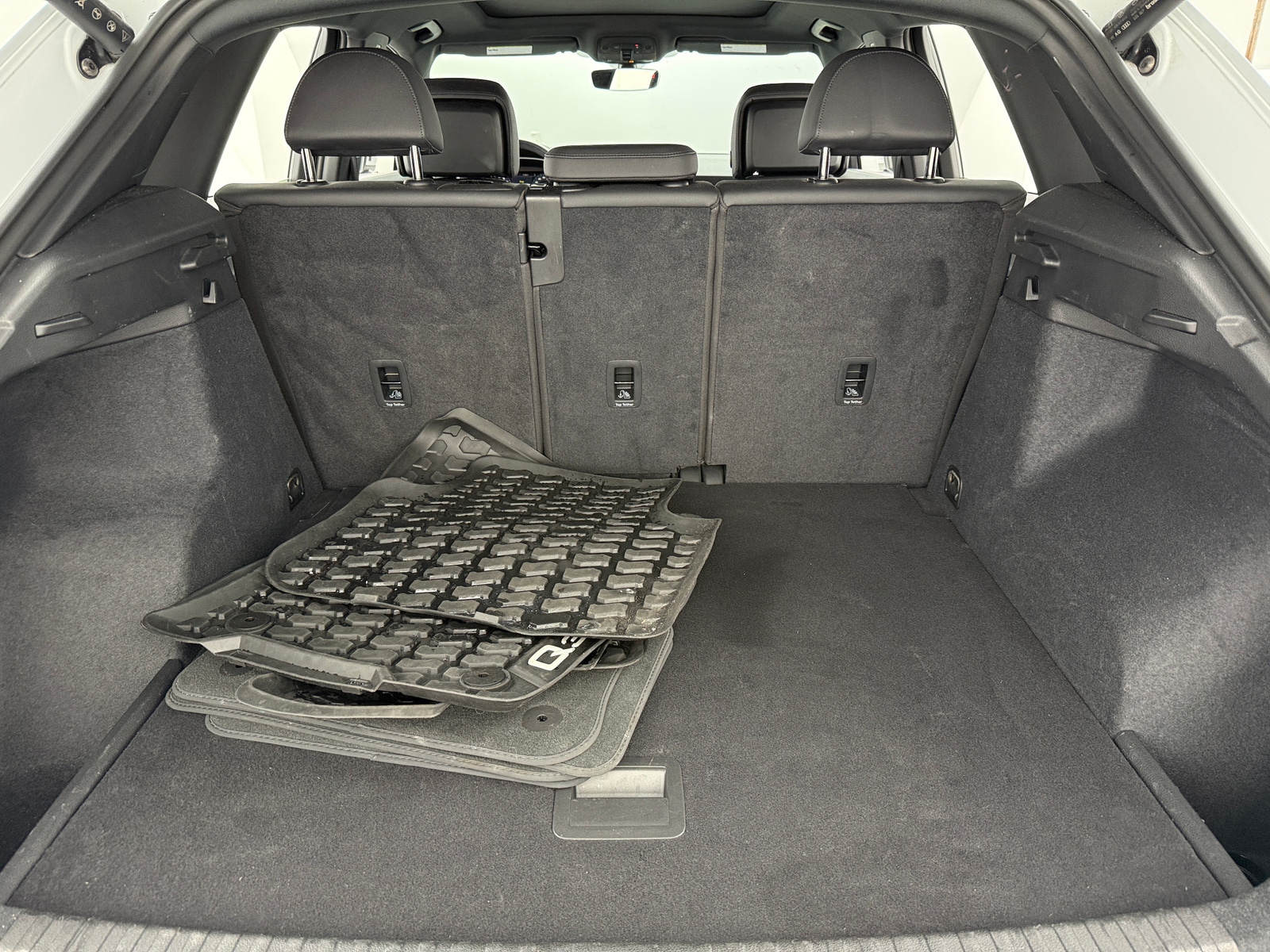 Thumbnail: 2022 Audi Q3 - 6