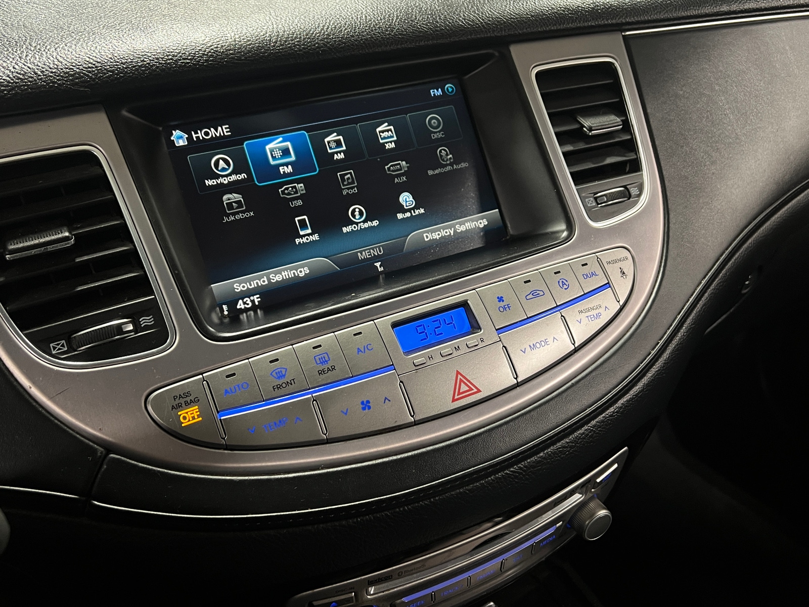 Thumbnail: 2013 Hyundai Genesis - 3