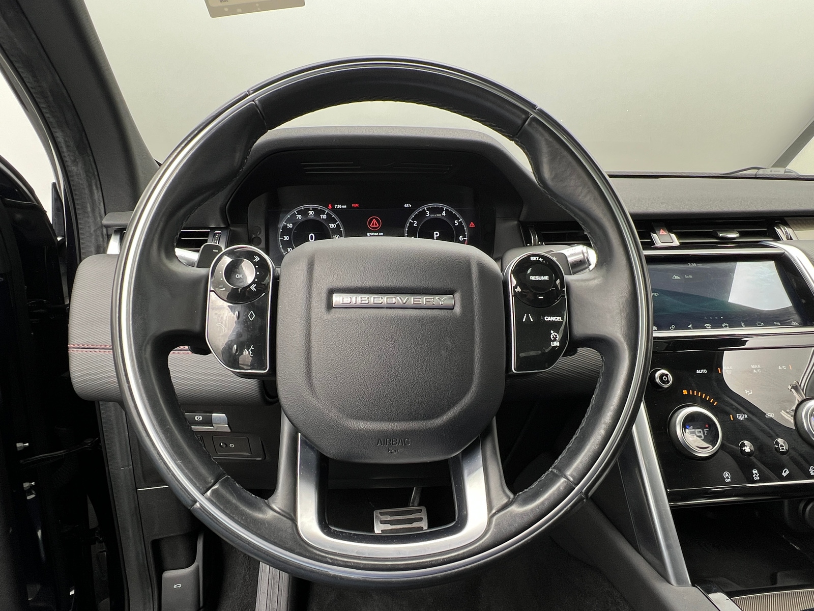 Thumbnail: 2020 Land Rover Discovery Sport - 4