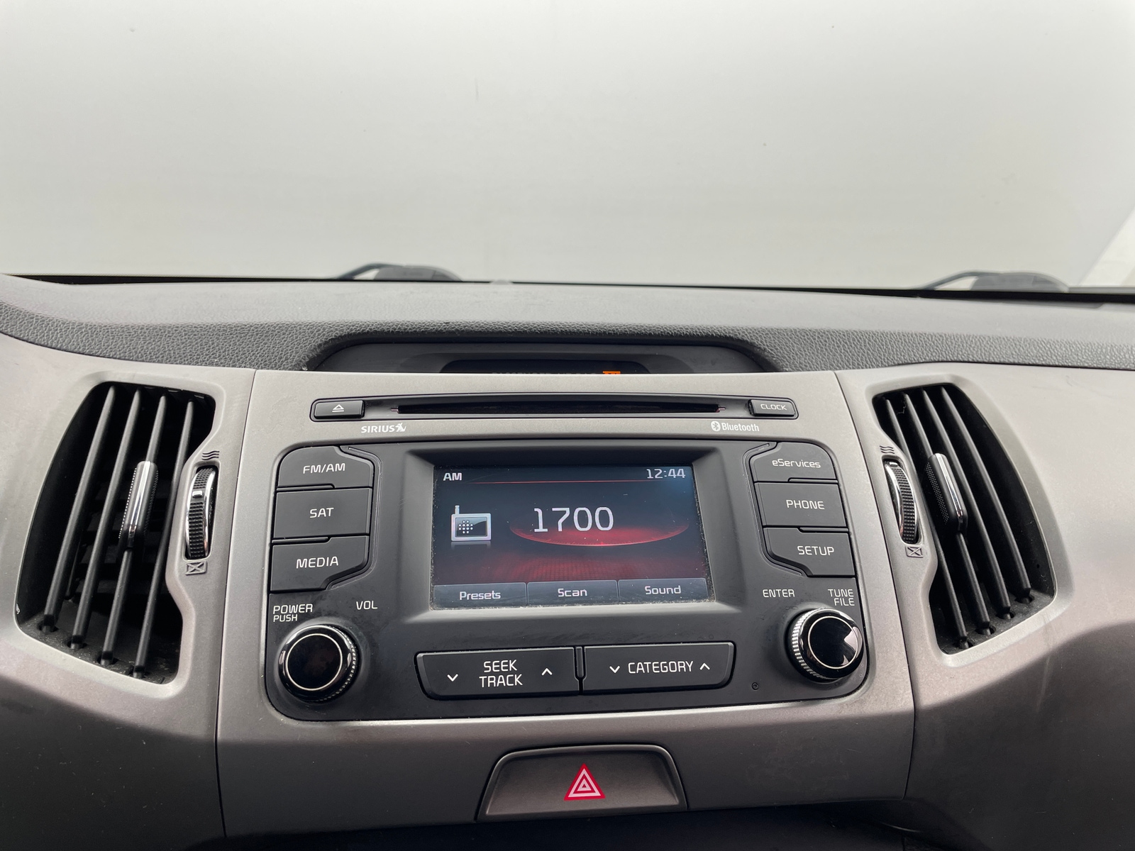 Thumbnail: 2014 Kia Sportage - 4