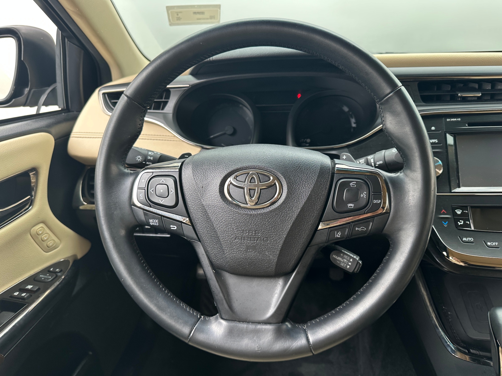 Thumbnail: 2018 Toyota Avalon - 4