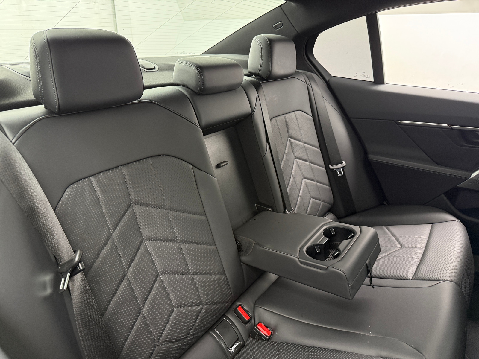 Thumbnail: 2025 BMW i5 - 5