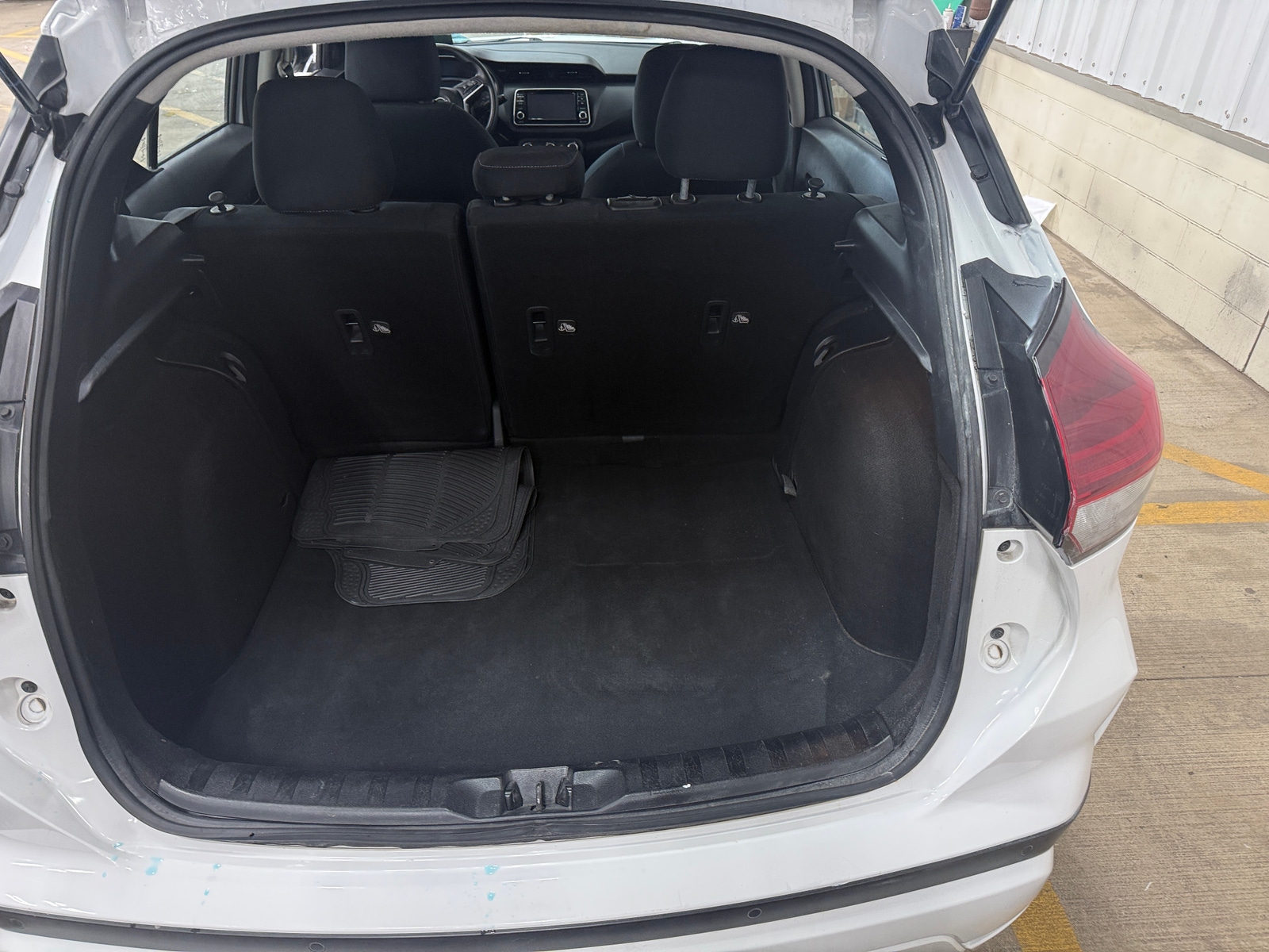 Thumbnail: 2022 Nissan Kicks - 7