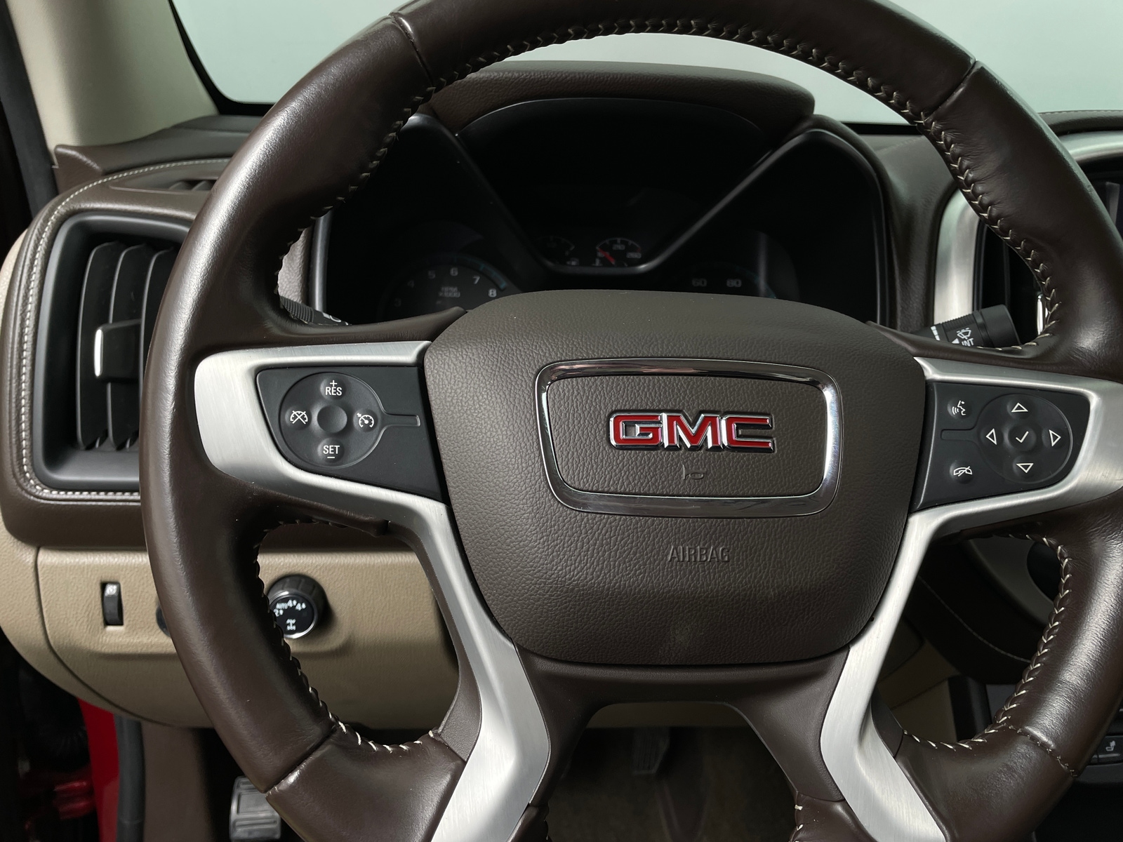 Thumbnail: 2018 GMC Canyon - 4