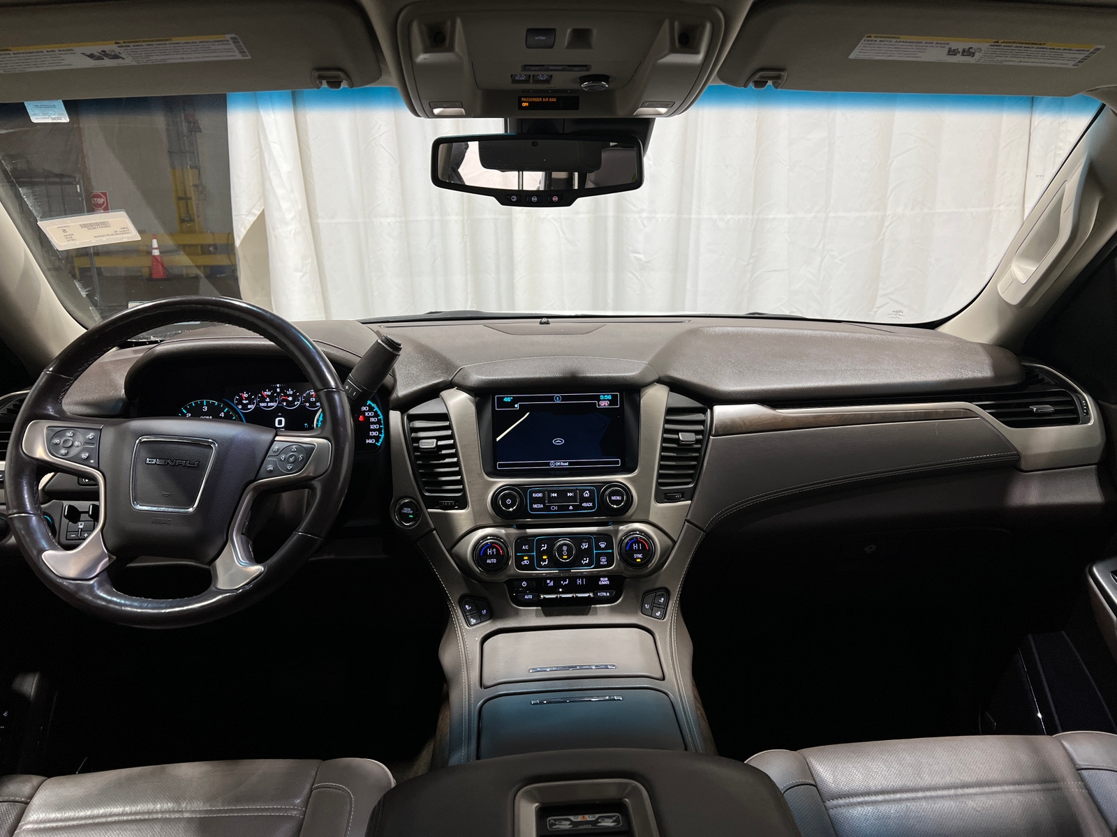 Thumbnail: 2018 GMC Yukon XL - 2