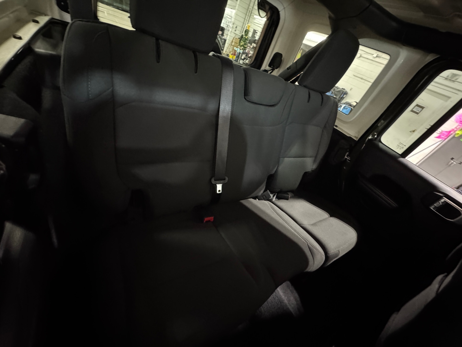 Thumbnail: 2021 Jeep Wrangler - 6