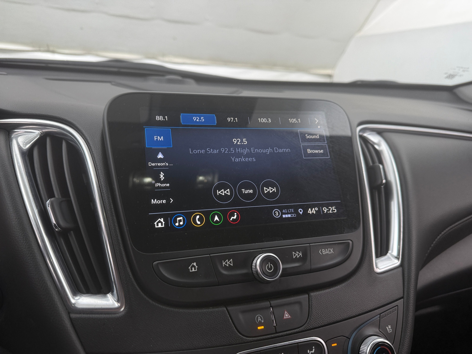 Thumbnail: 2024 Chevrolet Malibu - 3