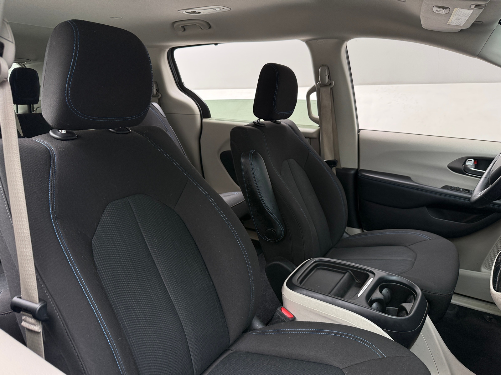 Thumbnail: 2021 Chrysler Pacifica - 2